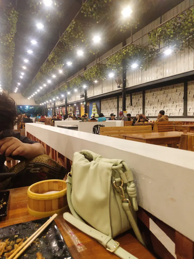 Google 4.8分的Mie Gacoan，真的值得排队吗？