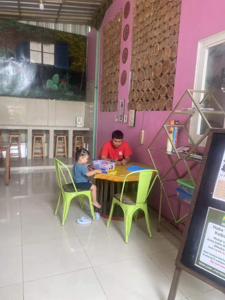 Kebuni Juice - Jus Luber, Roti Bakar & Platter untuk Keluarga 8