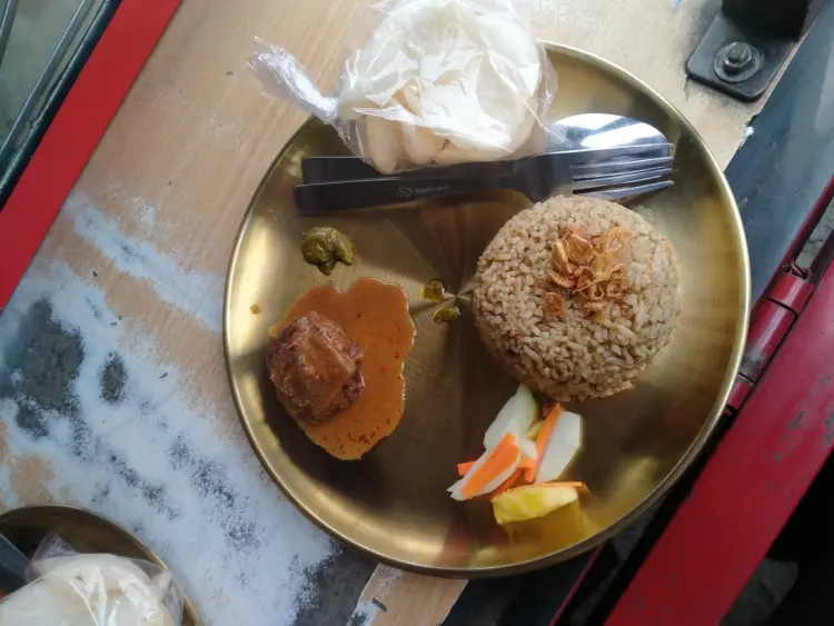 Nasi kebuli La Tahzan khas Ampel cabang karmen 6