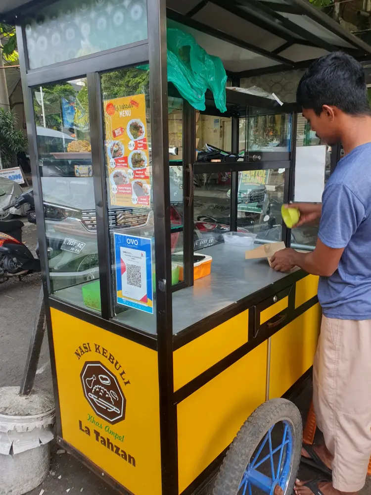 Nasi kebuli La Tahzan khas Ampel cabang karmen 3