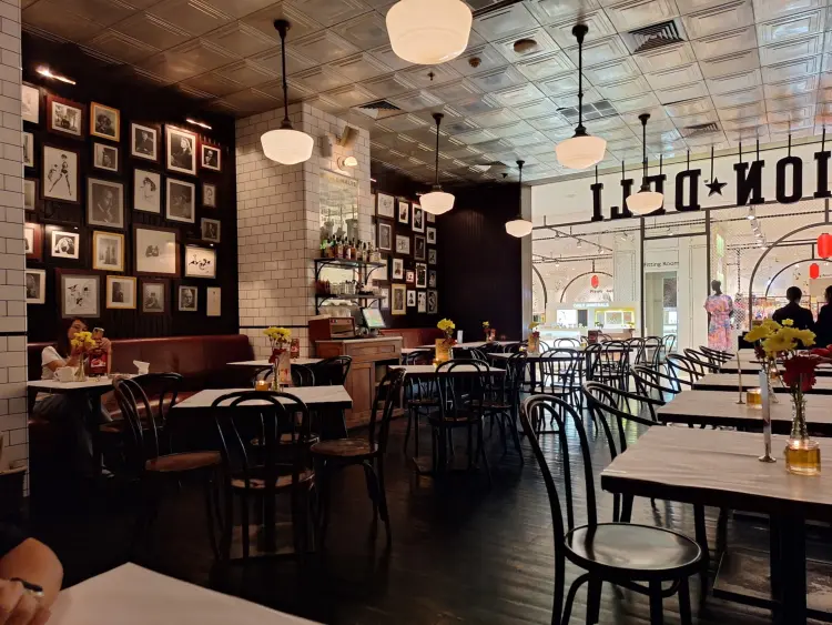 雅加达蛋糕天花板是它，但主食的坑差点把我送走…