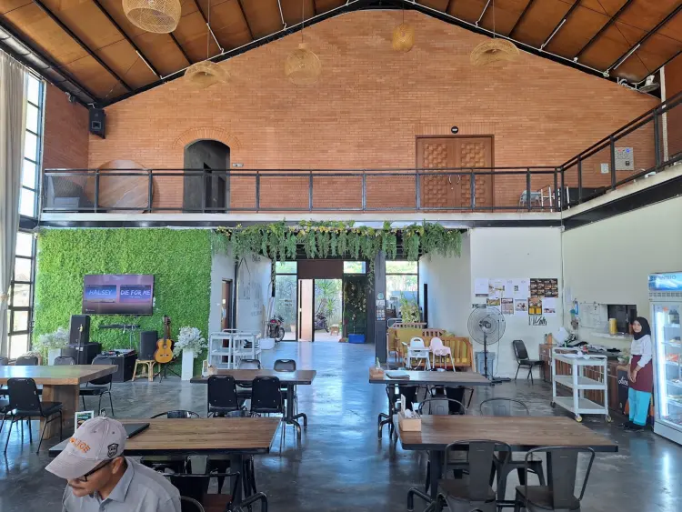 Full House Baturaja 6