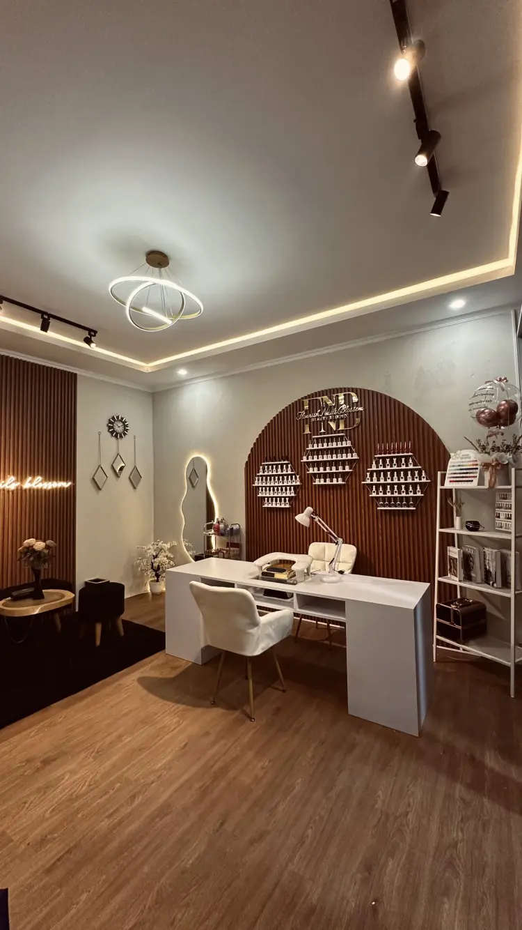 Flourish Nails Blossom 1