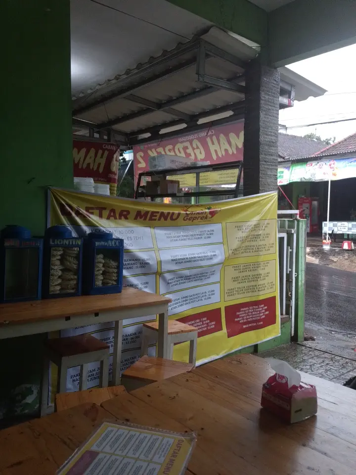 Omah Geprek tembalang 2