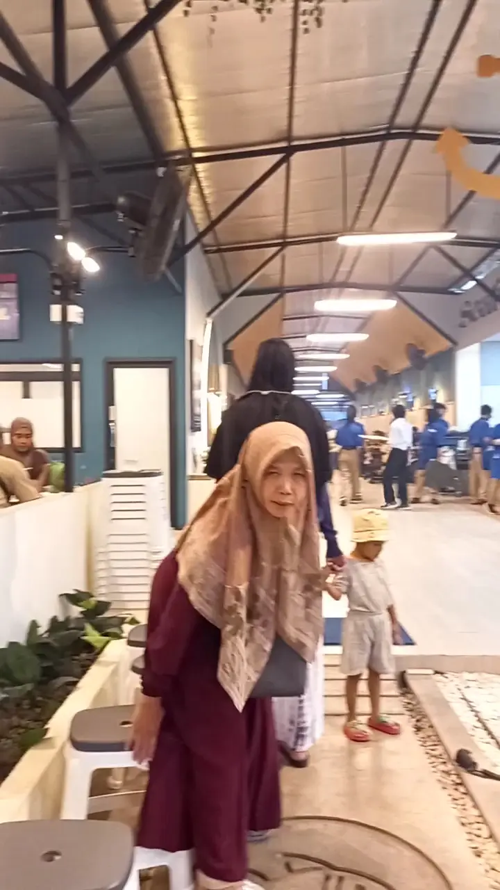 This 4.7-star Seafood Bakaran in Tangerang seriously rivals Jimbaran 2