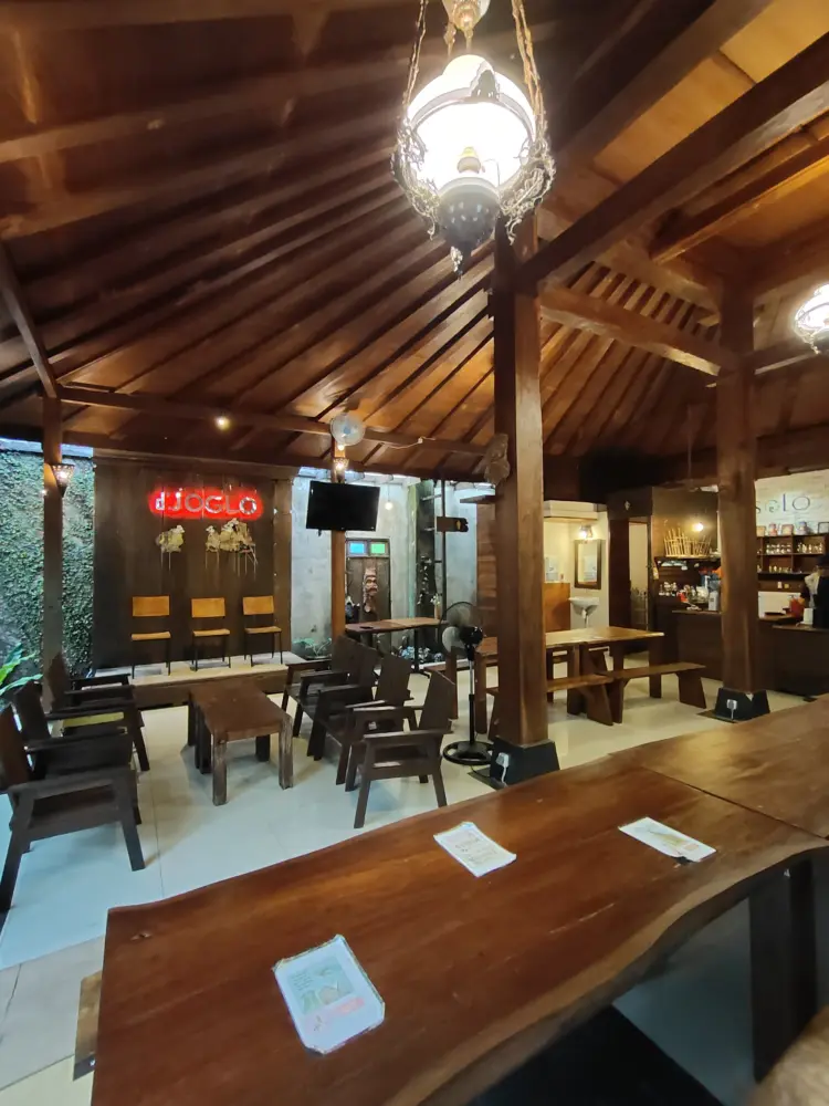 dJOGLO Waroenk & Batik 4