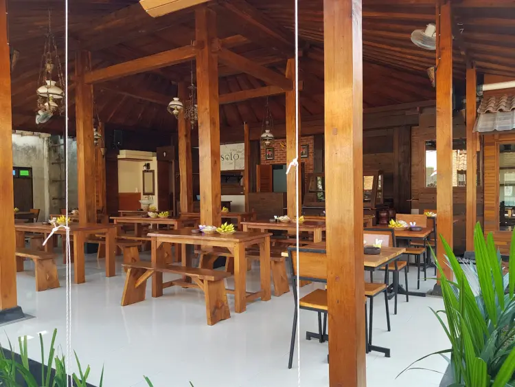 dJOGLO Waroenk & Batik 8