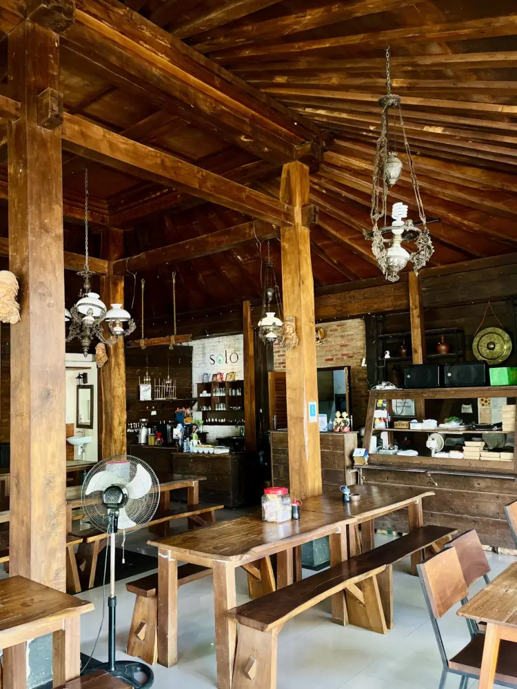 dJOGLO Waroenk & Batik 6