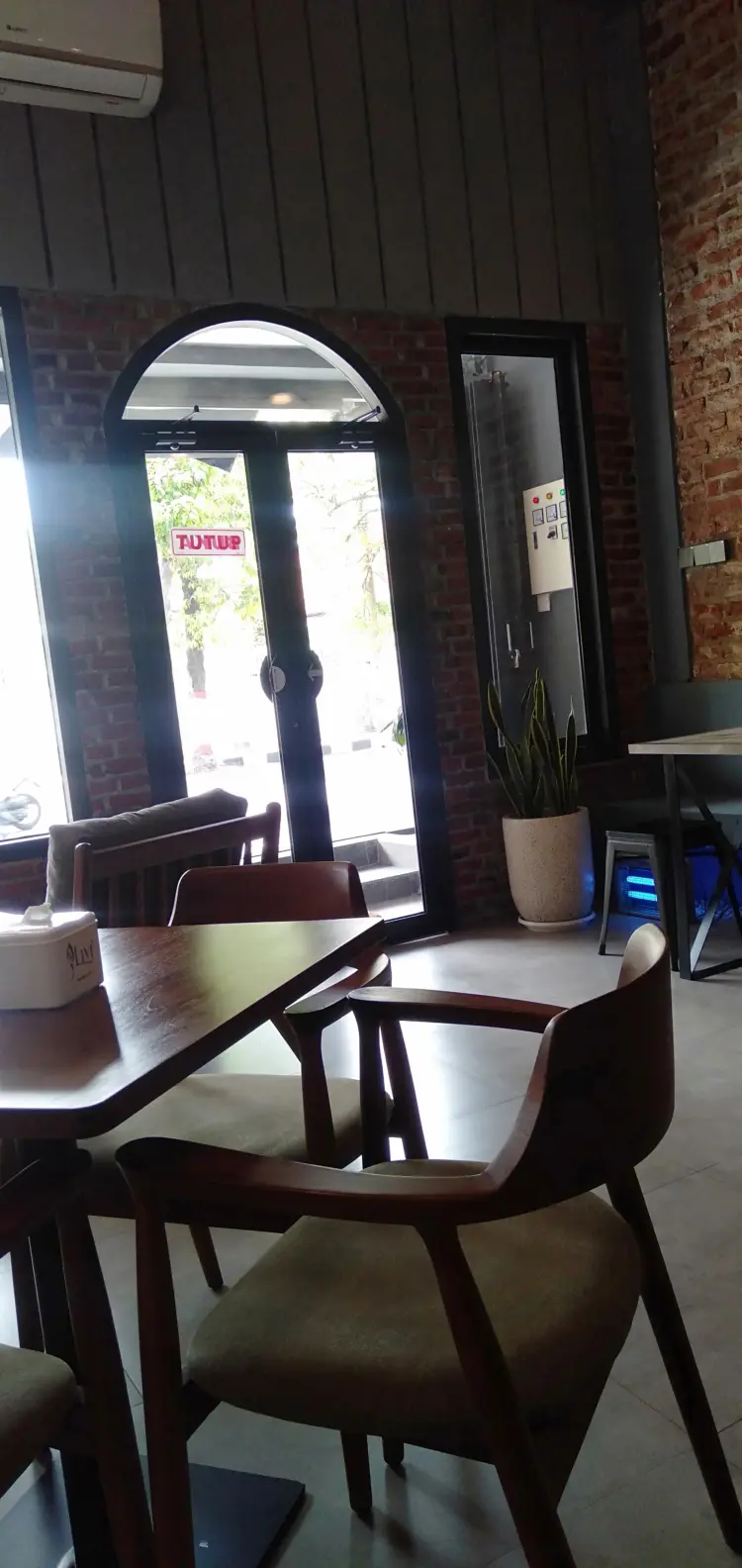 PRESTCO Cafe & Eatery 7