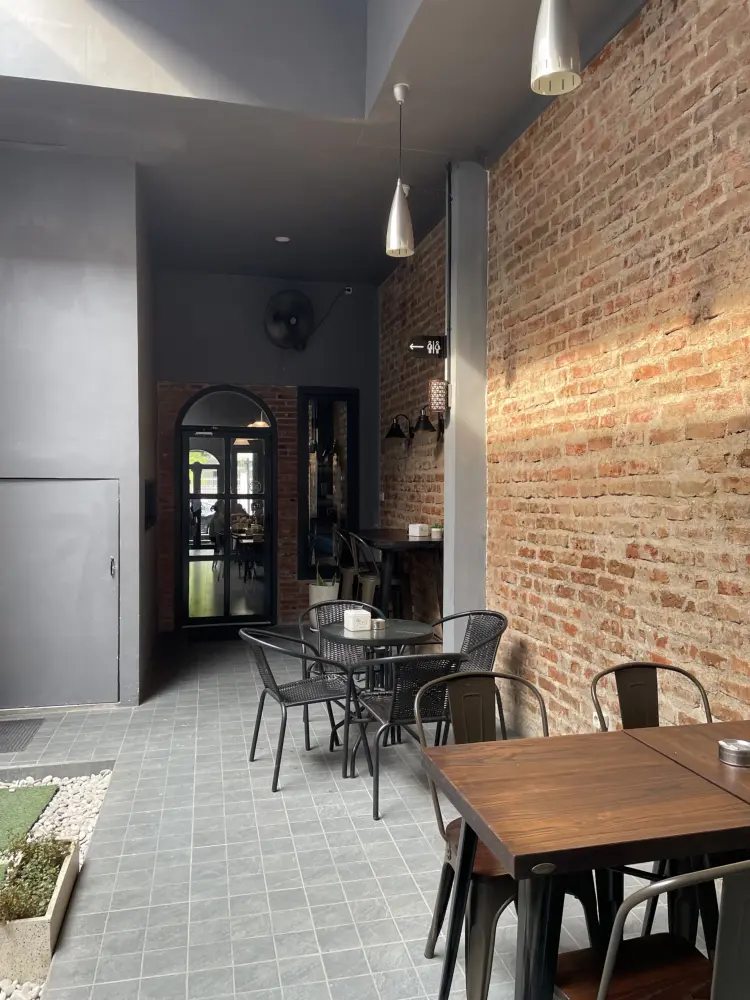 PRESTCO Cafe & Eatery 4