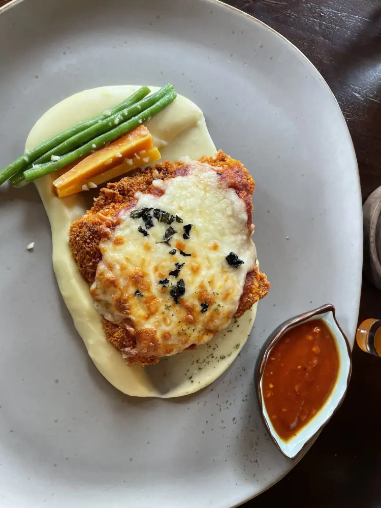 Openaire Resto Bar Market Semarang 4