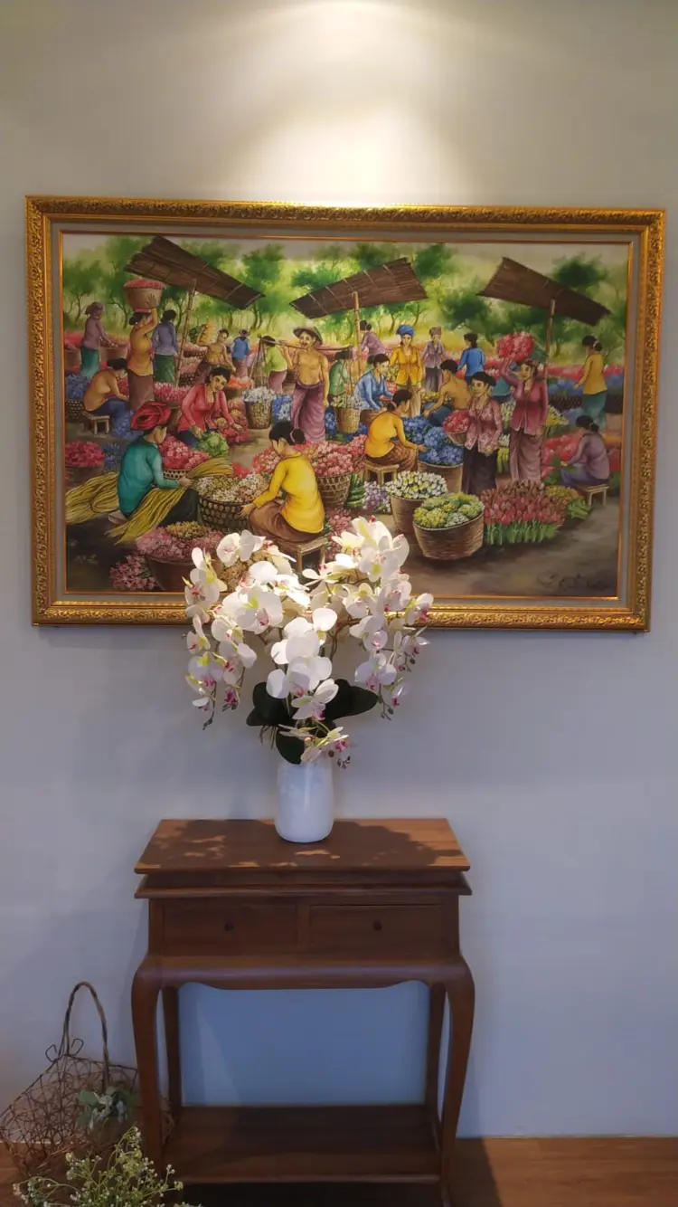 Queen's Family Reflexology 1