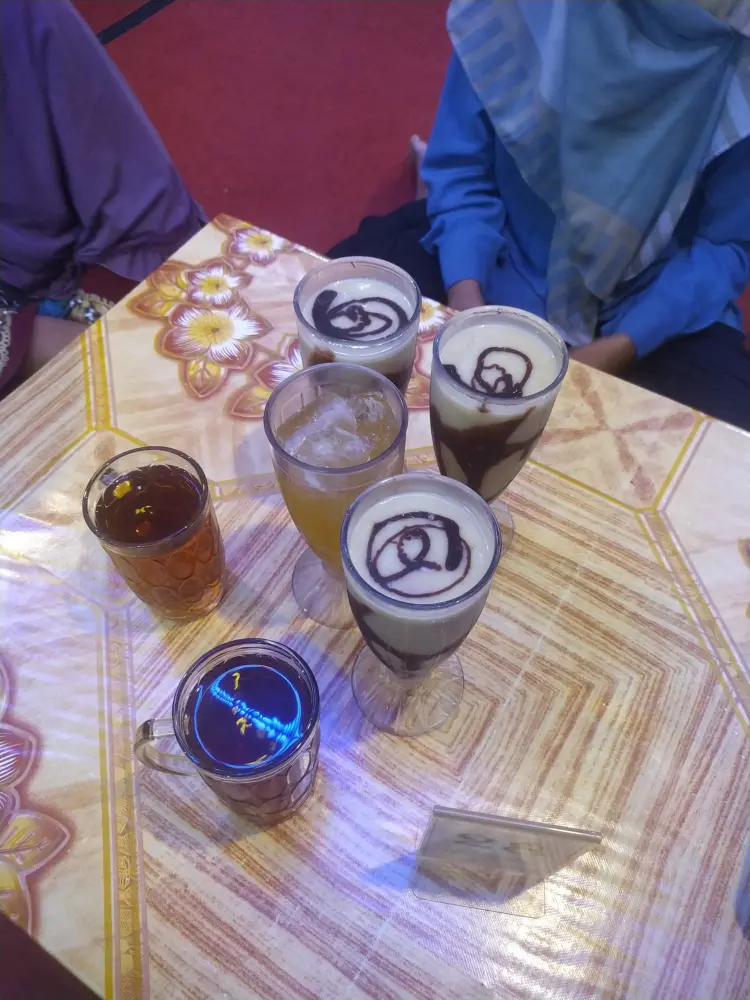 Rumah Makan Lesehan Tumpah 10