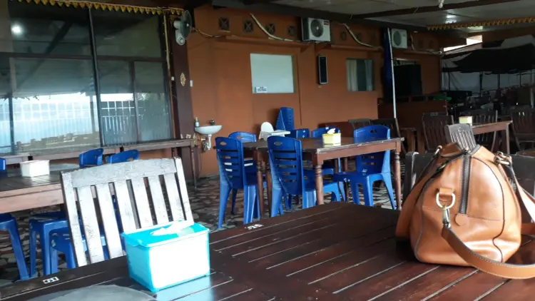 Bukit Indah | Resto & Hotel 4