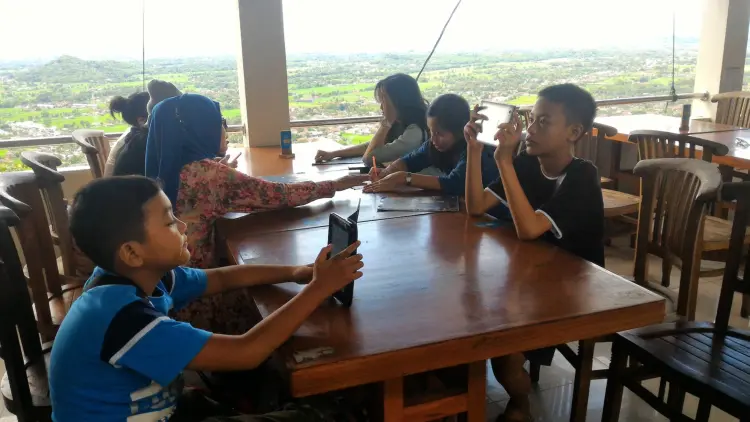 Bukit Indah | Resto & Hotel 5