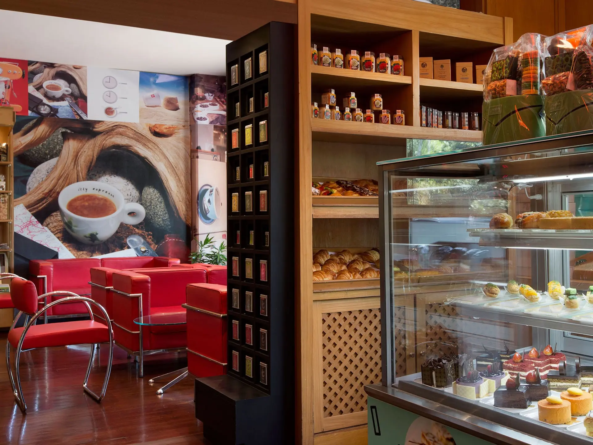 Kok bisa sih kafe hotel doang berani ngaku mille-feuille-nya paling Mantap sedunia? 5