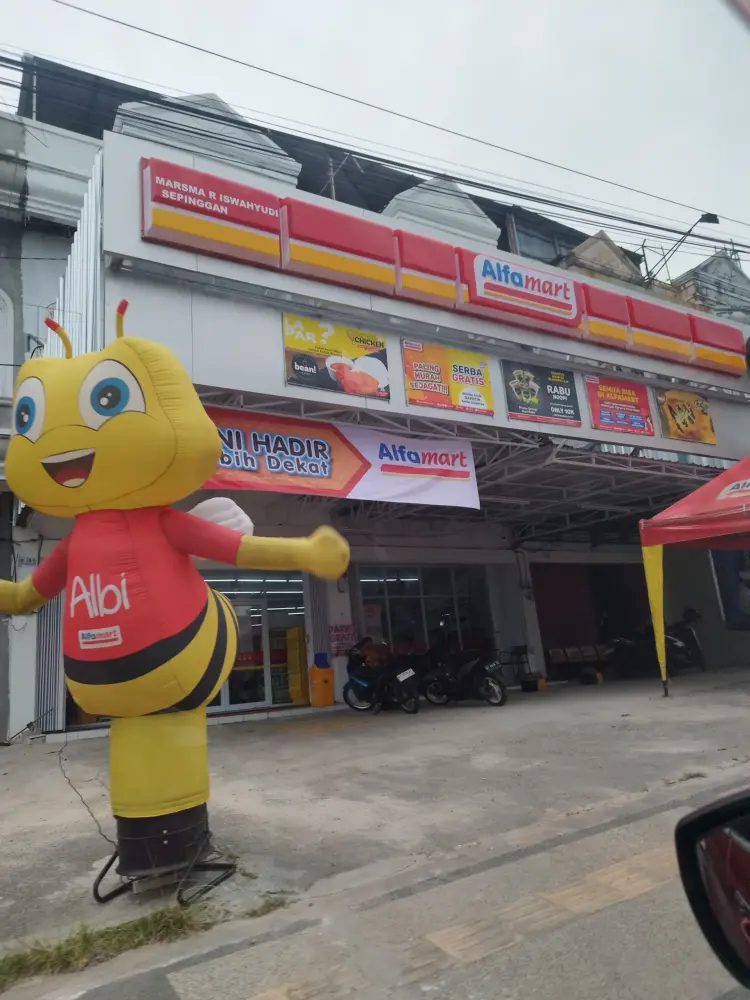 Alfamart Marsma R. Iswahyudi Sepinggan 1