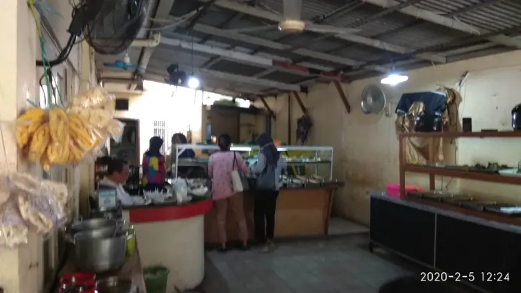 Warung Prasmanan Shafira 10