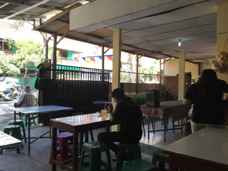 Warung Prasmanan Shafira 3