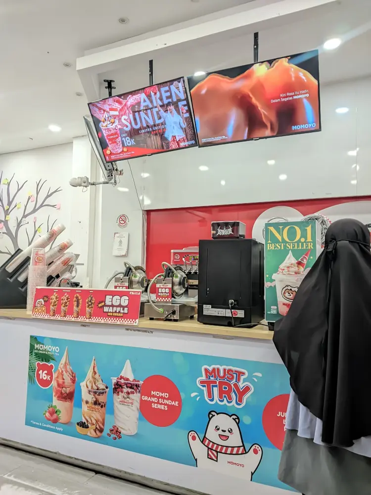 Momoyo Ice Cream Boulevard 10