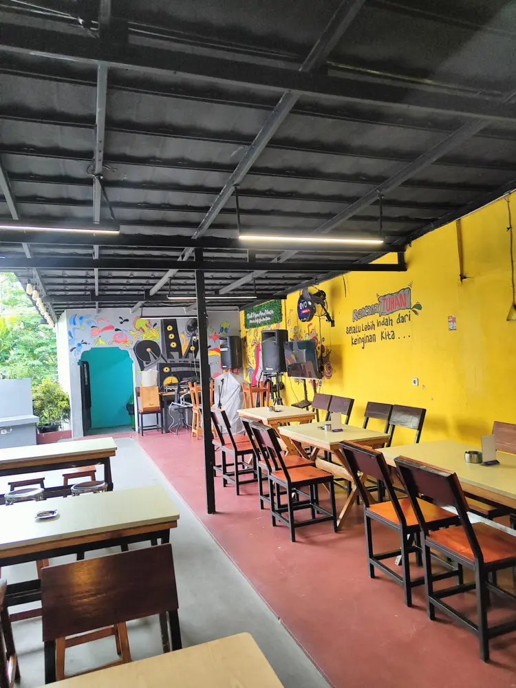 Bali Rene Coffee and Meals 5