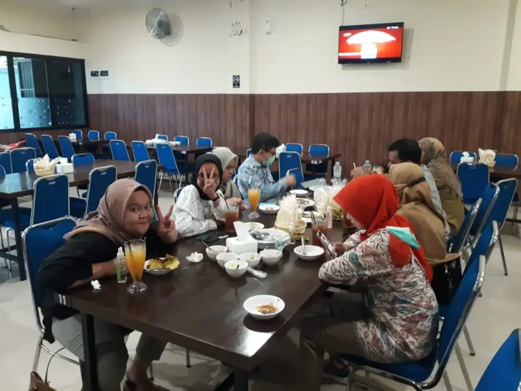 RM Fajar Seafood Mks 4