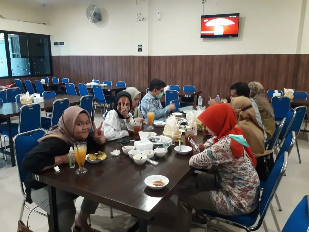 Seafood `Mantap` di Makassar, `Anjay` menunya gak ada harga? 2