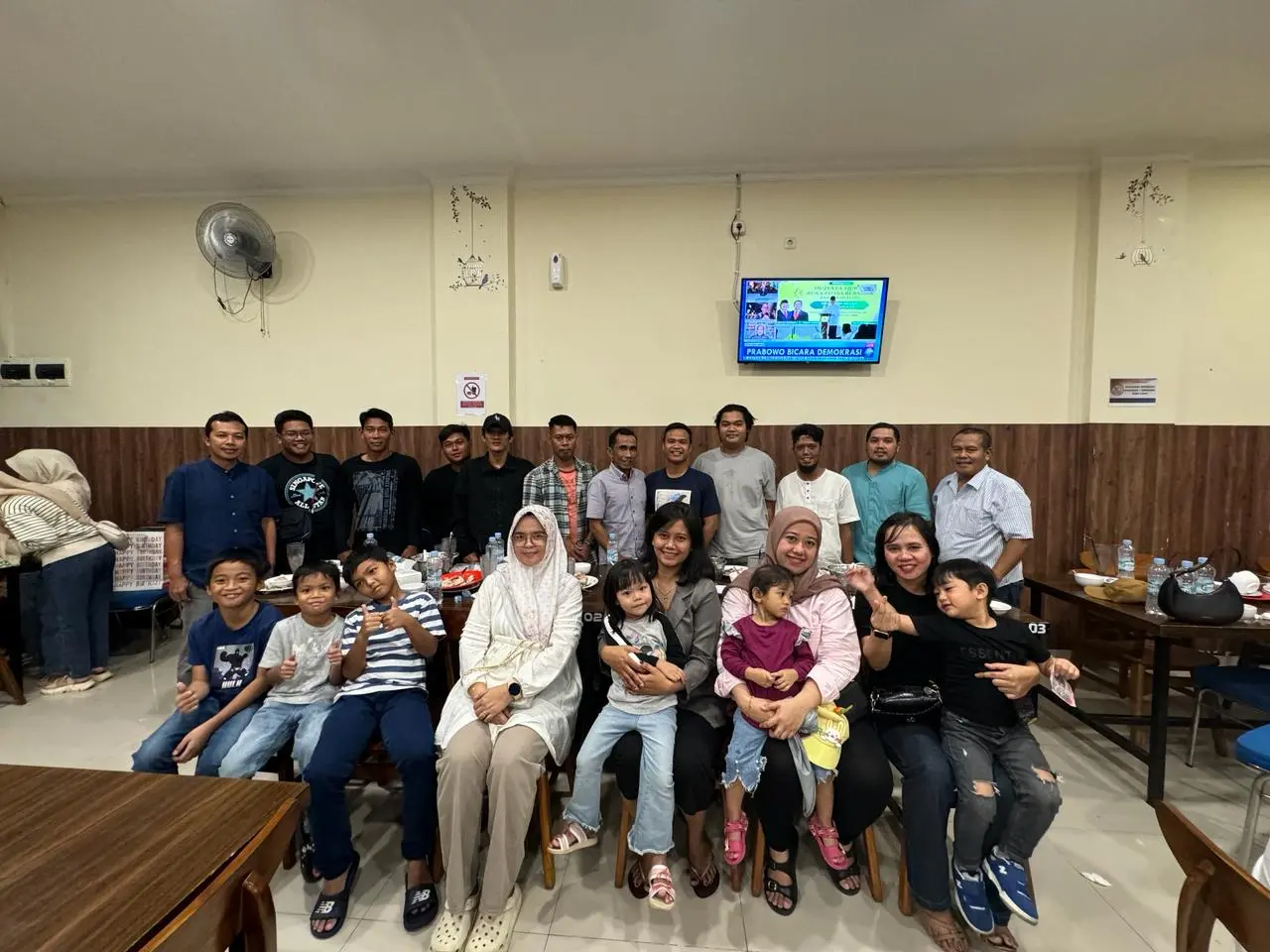 Seafood `Mantap` di Makassar, `Anjay` menunya gak ada harga? 1