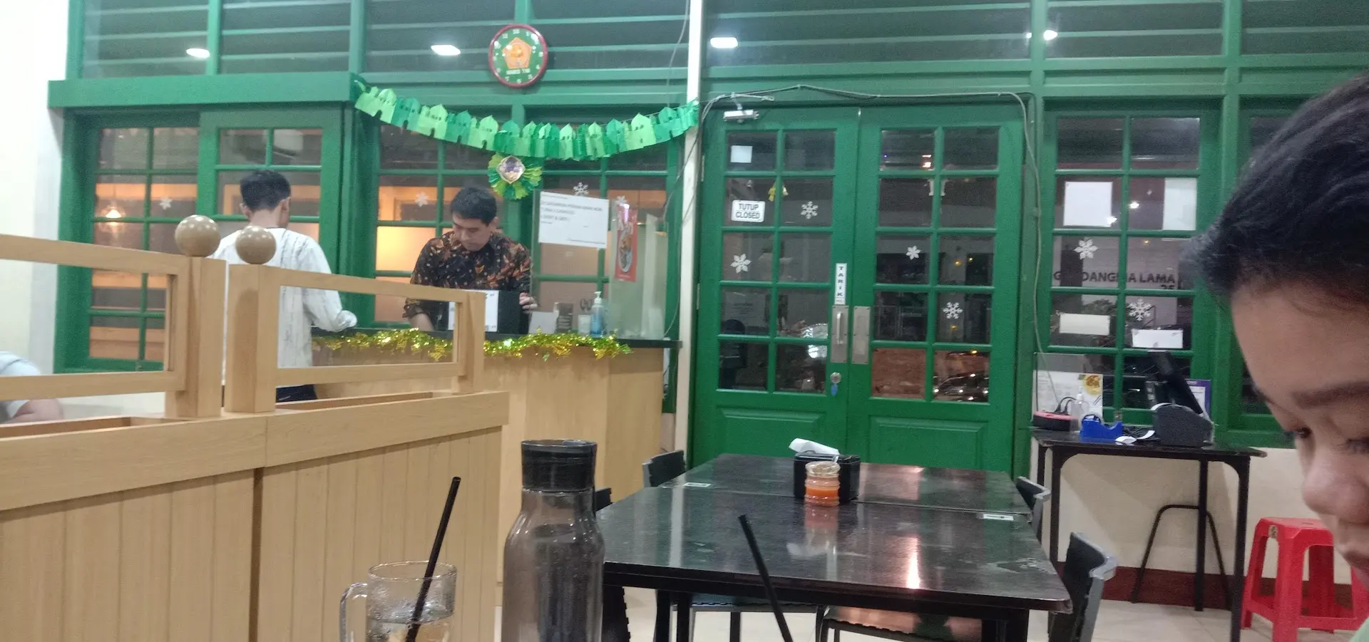 40k for Bakmi in a paper bowl from a legendary Jakarta shop? Anjay, I'm so done. 1