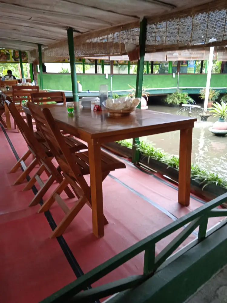 Warung Lesehan Parahiyangan 10