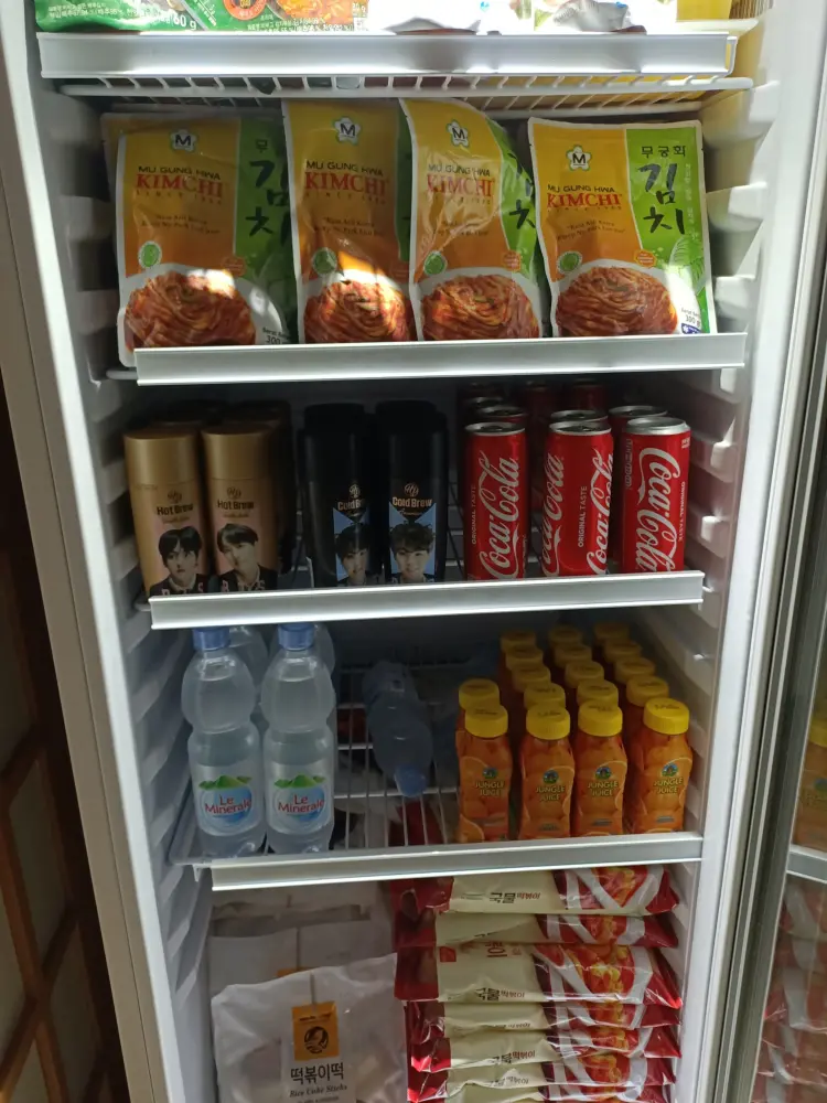 Sorry Sorry Cafe & Resto 2