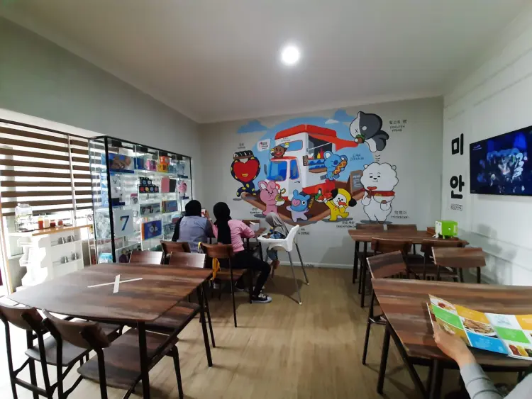 Sorry Sorry Cafe & Resto 3