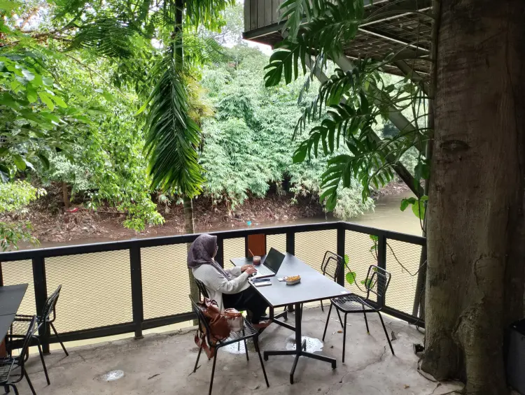 Red Soldadu Riverside 6