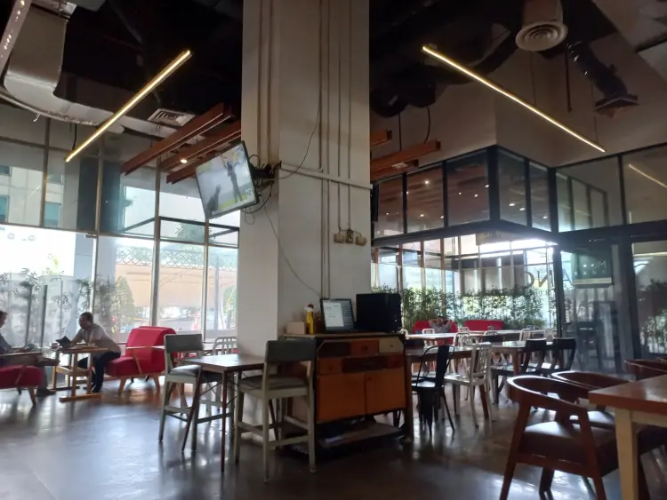 Hoombang Cafe & Lounge 9