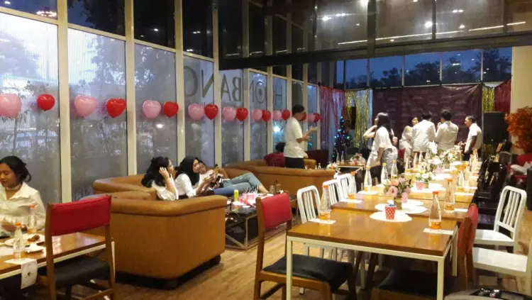 Hoombang Cafe & Lounge 10