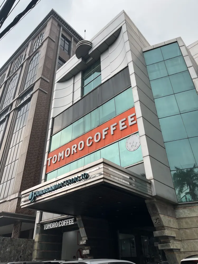 TOMORO COFFEE - Cideng 1