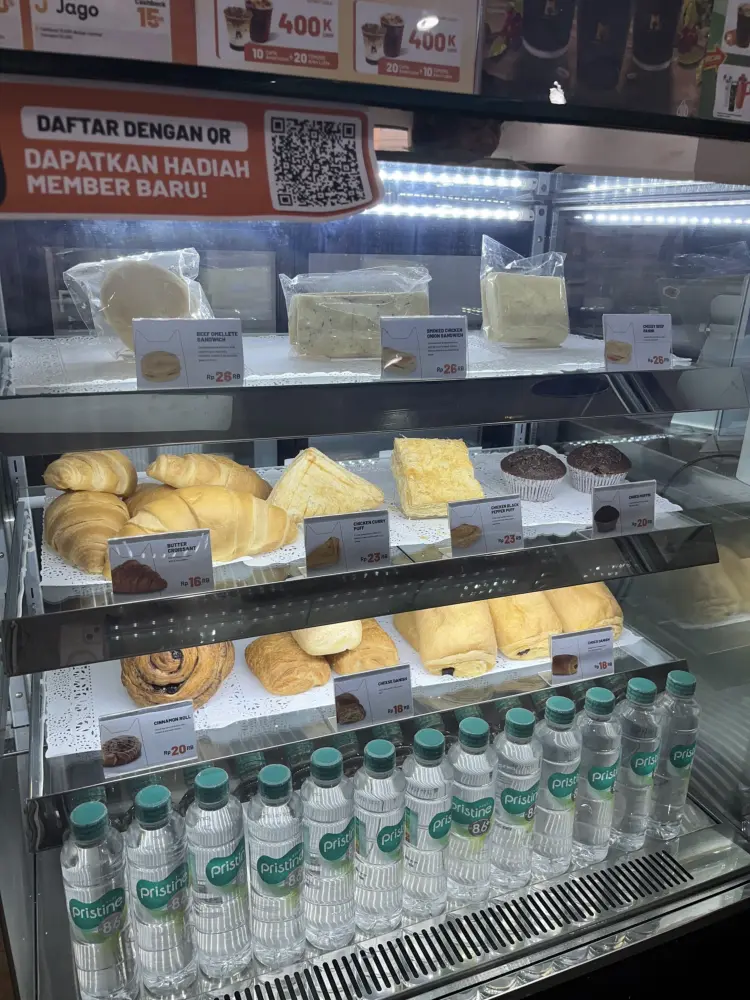 TOMORO COFFEE - Cideng 6