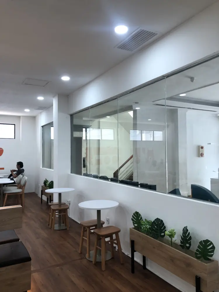 TOMORO COFFEE - Cideng 5