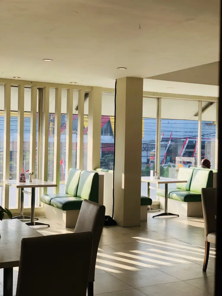 Seroja Cafe & Resto 3