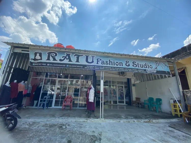 Ratu Fashion dan studio salon terbaik di baturaja, nail art,eyelash,behel,dll 1