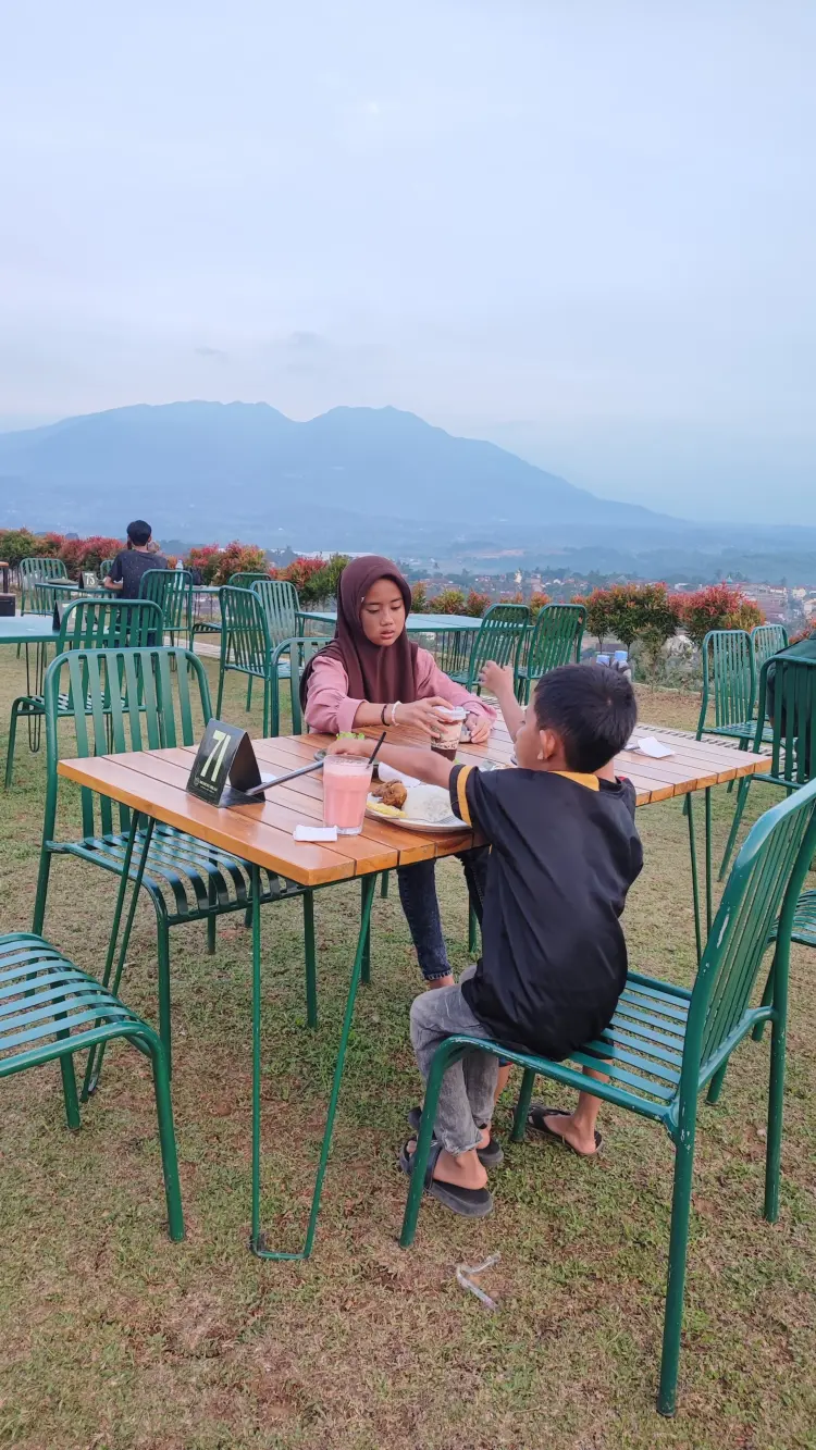 Bedeng Hills coffee and eatery 2