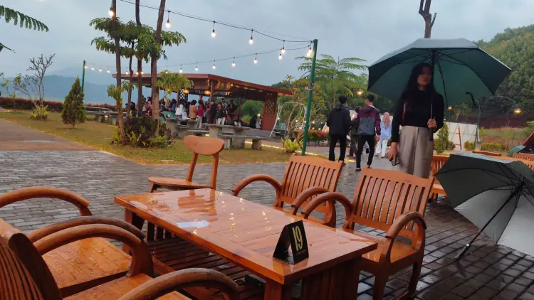 Bedeng Hills coffee and eatery 3