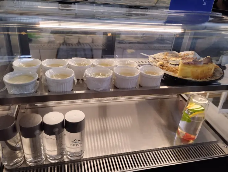 Lentera Eatery & Pastry Puri Anjasmoro 3