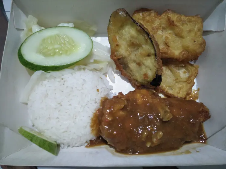Ayam Kremes Prambanan 7