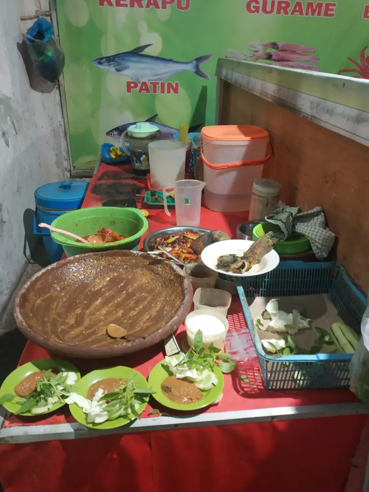Warung Sari Laut Cak Wan 1