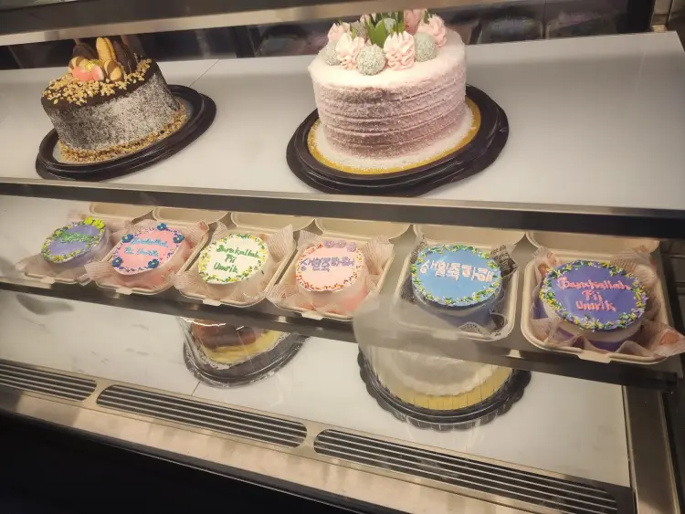 Bibik Sayur Cafe & Resto 9