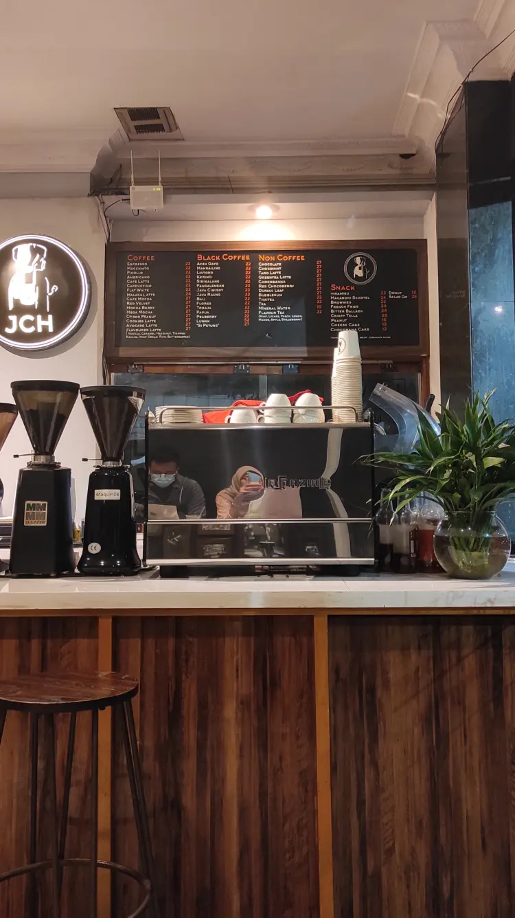 JAKARTA COFFEE HOUSE 8