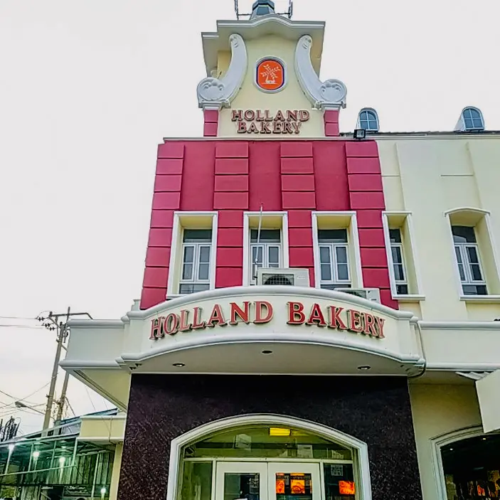 HOLLAND BAKERY HAJIMENA 1