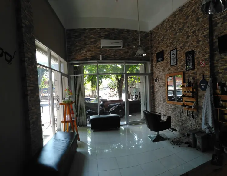 Bobby Barbershop 1