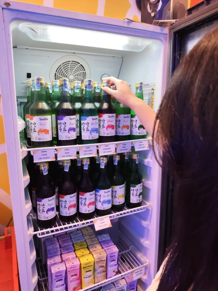 Graceful Cafe & Florist Supplies 2